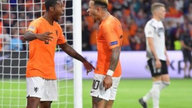 هولندا ضد النمسا