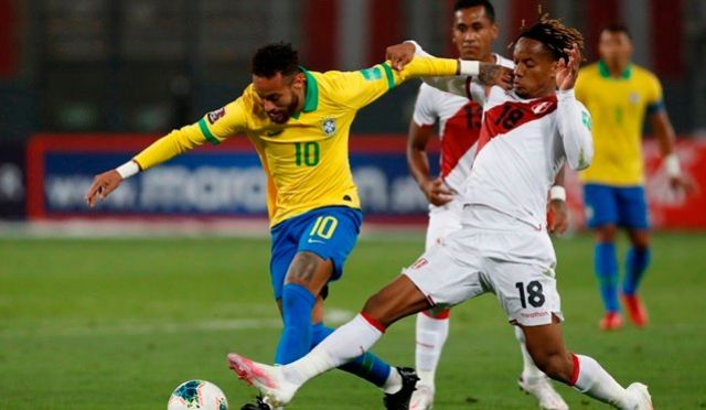 البرازيل ضد بيرو