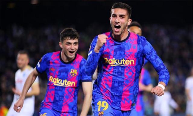 تشكيلة برشلونة ضد فالنسيا