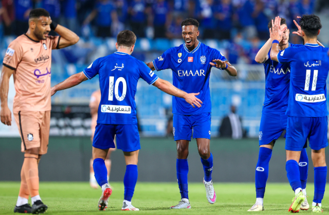 أسعار تذاكر مباراة الهلال والرائد