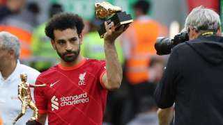 محمد صلاح يكشف تطورات تجديد...
