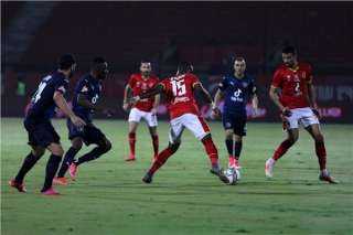 معلق مباراة الأهلي وبيراميدز الأحد...