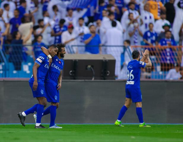 الهلال يفوز على الفيصلي ويُتوَّج بلقب الدوري السعودي