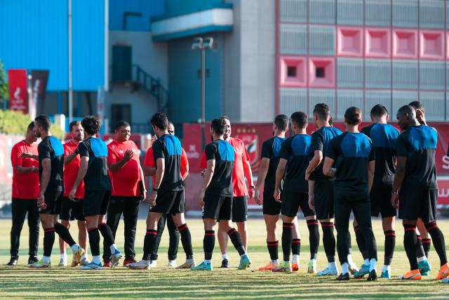 قائمة الاهلي لمواجهة بتروجيت