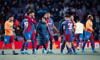 نجم برشلونة يقترب من الدوري...