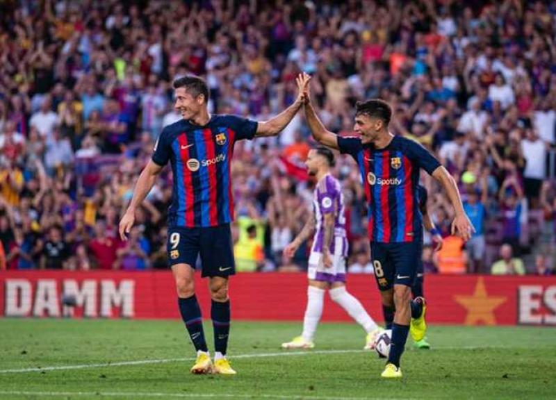 القنوات الناقلة لمباراة برشلونة وإشبيلية السبت 3-9-2022 في الدوري الإسباني