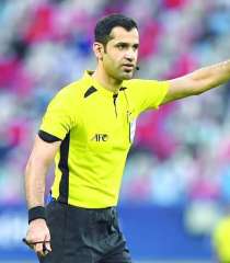 طاقم حكام مباراة الزمالك والهلال...