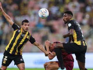القنوات الناقلة لمباراة الإتحاد والخليج...