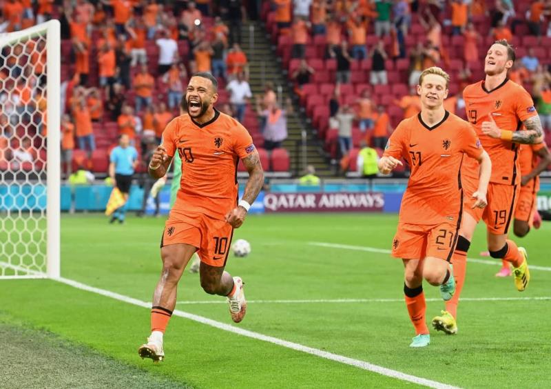 موعد مباراة هولندا وبولندا في دوري الأمم الأوروبية والقنوات الناقلة