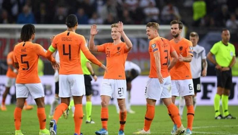معلق مباراة بولندا وهولندا
