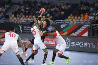 منتخب مصر يتأهل لنهائي بطولة...