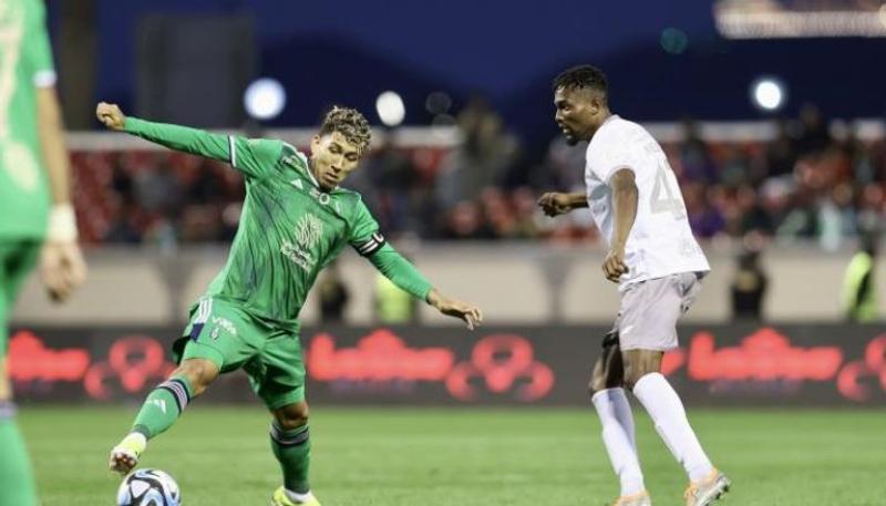 فيرمينو-البرازيلي-الاهلي السعودي