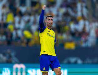 رونالدو يقود النصر للفوز في...