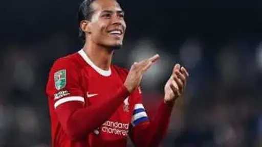 برشلونة يرفض التعاقد مع فان...