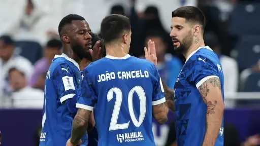 تشكيلة الهلال ضد الخلود في...