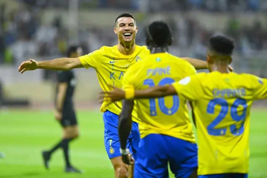 معلق مباراة النصر والخلود في دوري روشن السعودي 2025 والقنوات الناقلة