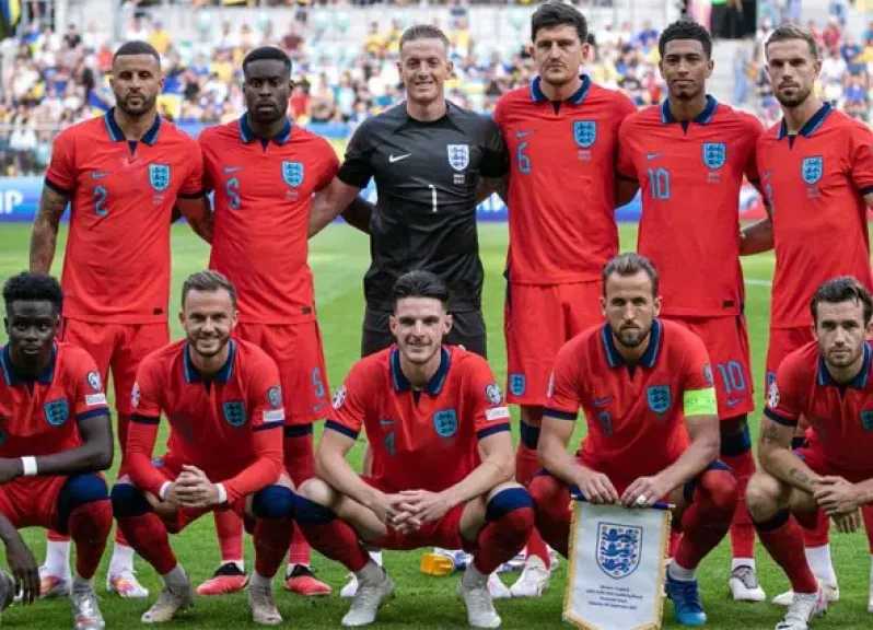 معلق مباراة إنجلترا ولاتفيا في تصفيات كأس العالم 2026 والقنوات الناقلة
