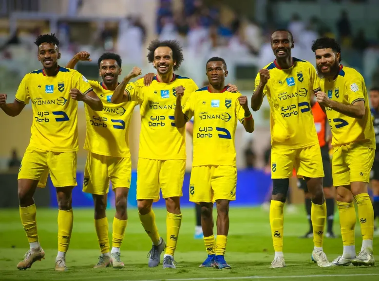 الدوري الإنجليزي بالعربي